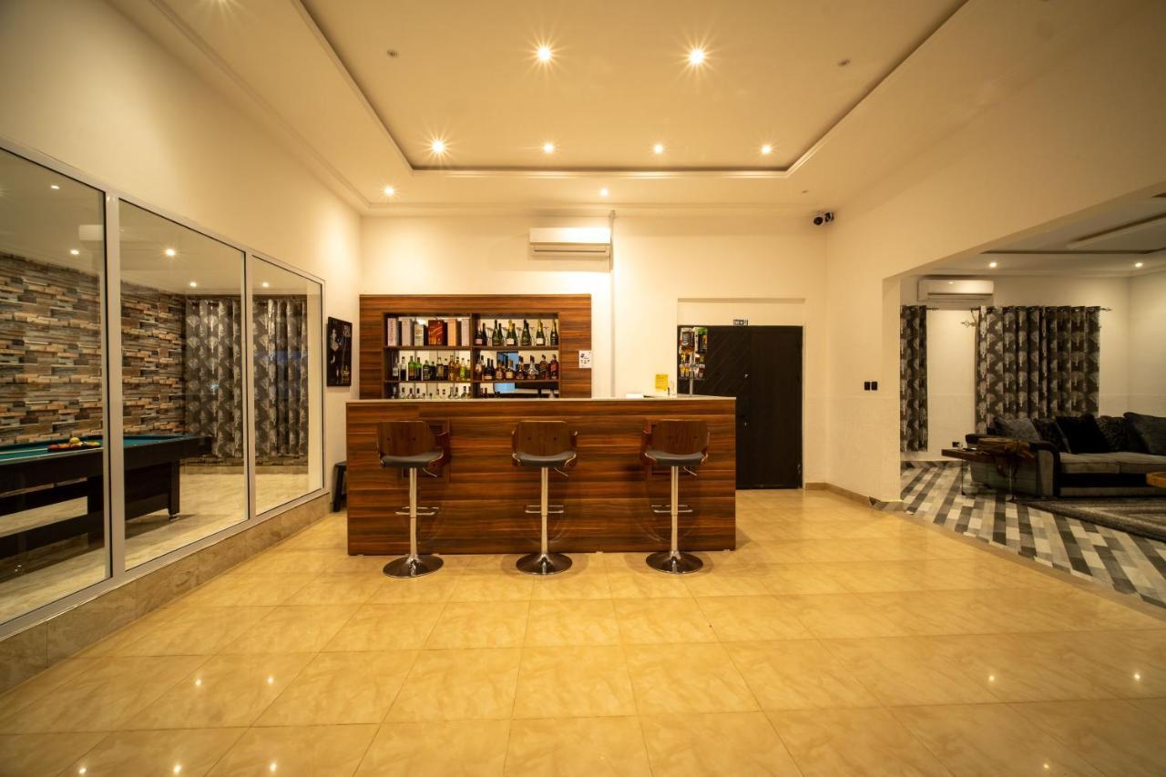 The Cabyn Hotel Adenta Exterior photo