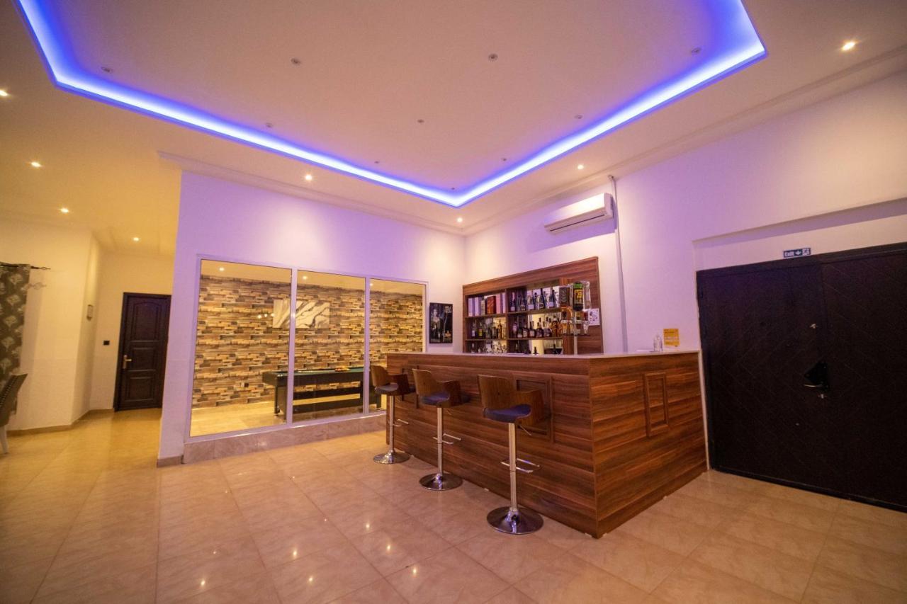 The Cabyn Hotel Adenta Exterior photo